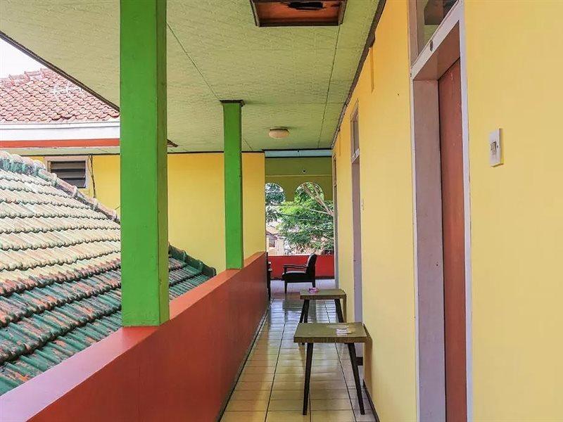 Oyo Life 1708 Hotel Budi Famili 1 Syariah Ciamis Экстерьер фото